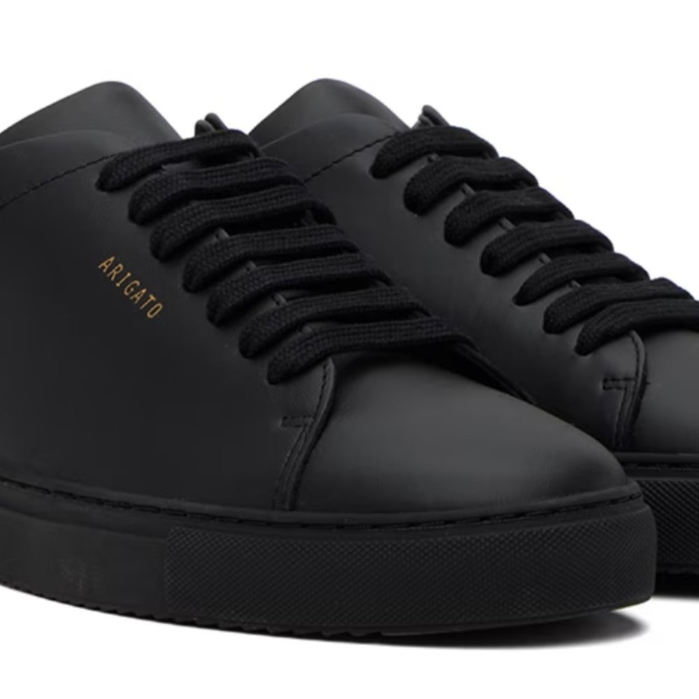New AXEL ARIGATO Black size 9